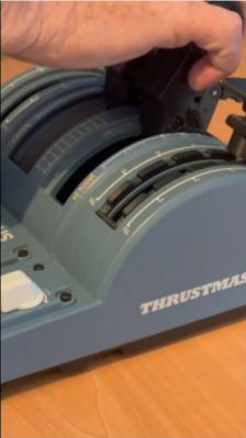 Vidéo prise avec la manette Thrustmaster modifiée